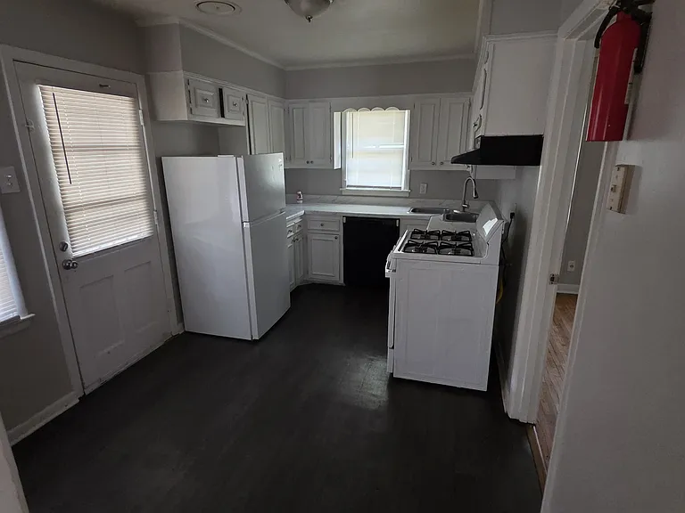 5369 Lochinvar Rd — Photo 3