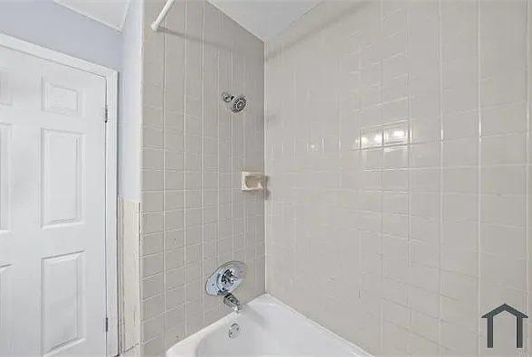 760 Sibley Blvd — Photo 24