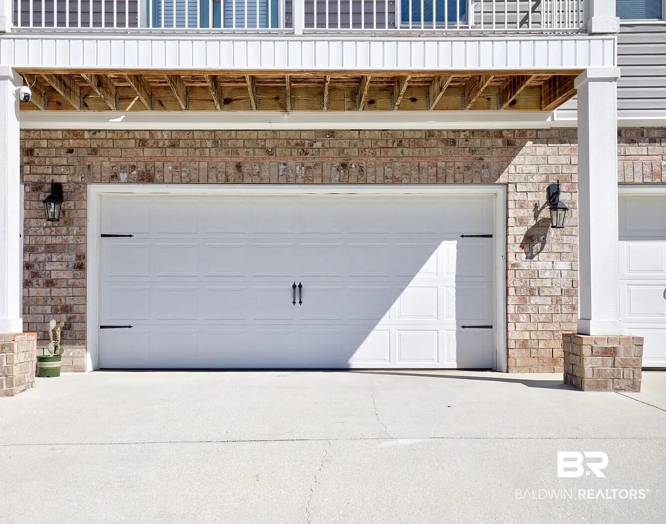 3 bed, 2.5 bath, 1703 sqft, $1,895 — Photo 1