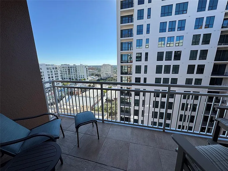 1350 Main St #1501 — Photo 16