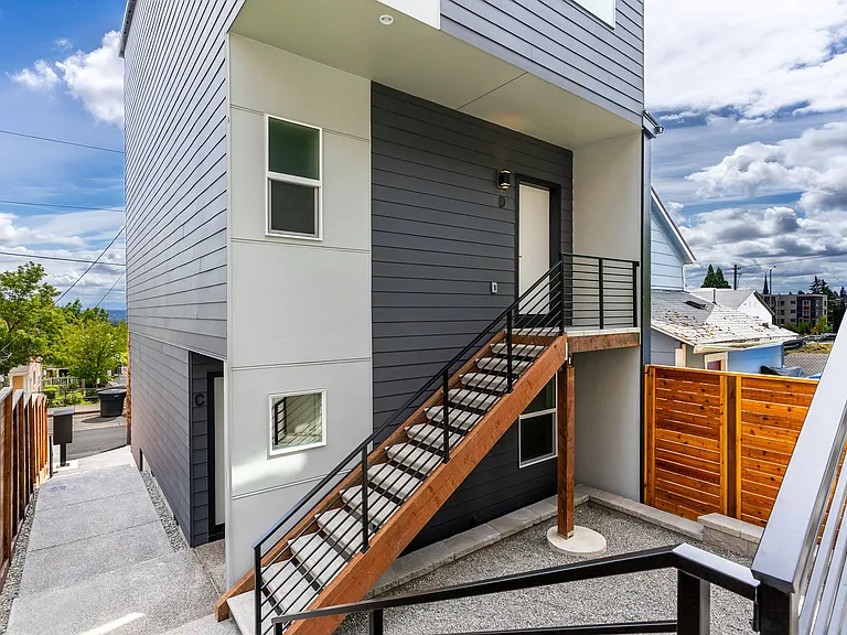 2367 Yakima Ave #D — Photo 9