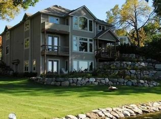 2471 Black Lake Rd, Spring Park, MN 55384