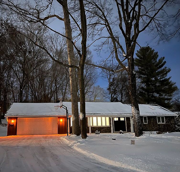 1st image of 2515 Shadyview Ln N