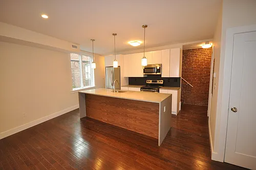 18 Sussex St #20 Photo 1