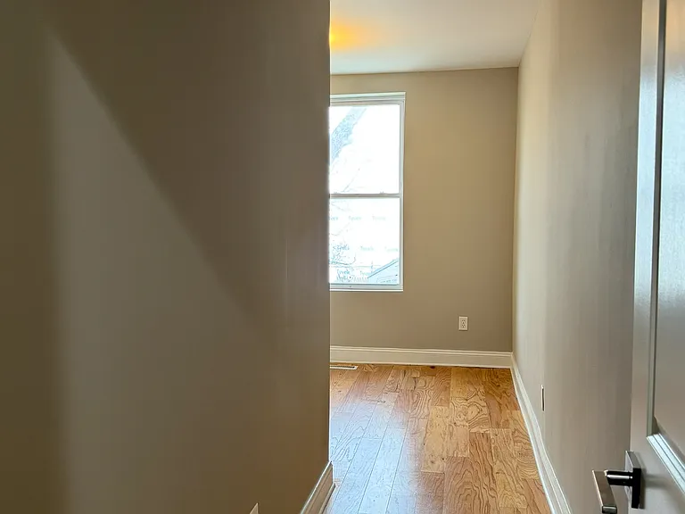 1838 Capitol Ave NE — Photo 28