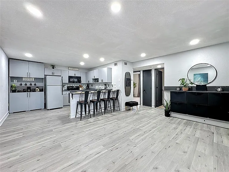 21027 Voyager Blvd #3 — Photo 4