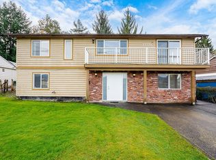 13728 112th Ave, Surrey, BC V3R2G3