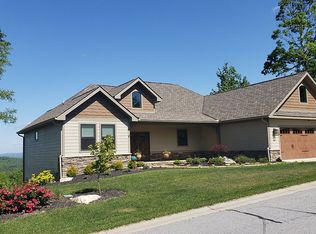 36 Summit Hill Rd, Hendersonville, NC 28791