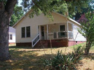 2001 N Thomas Ave, Newton, NC 28658