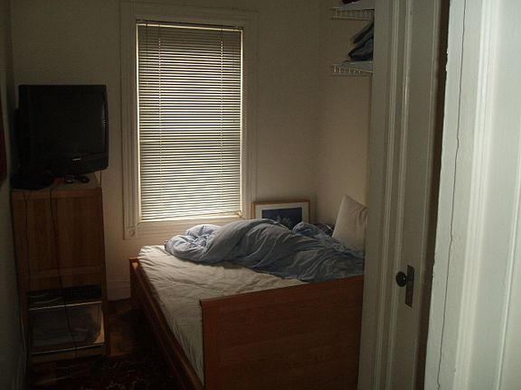 5th image of 250 W 73rd St APT 4R