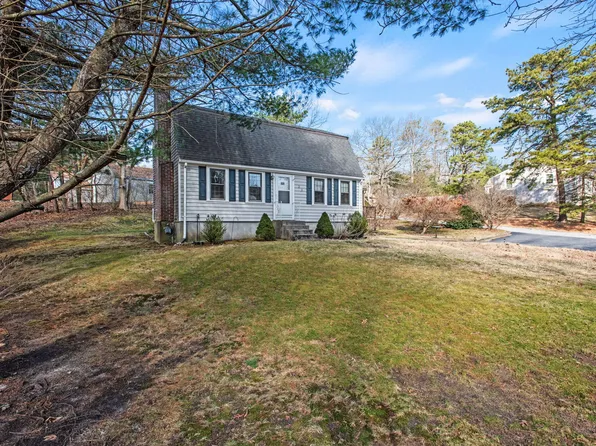 33 Flint Locke Drive, Plymouth, MA 02360