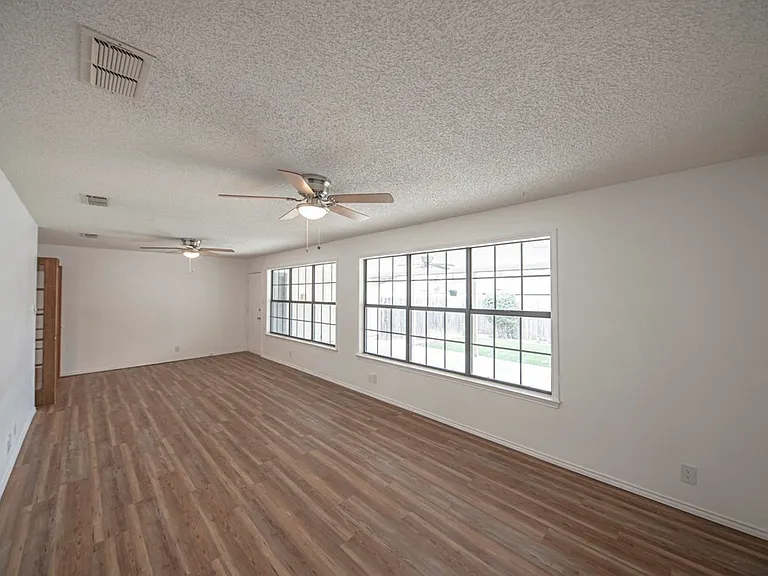 4007 Crestridge Dr — Photo 56