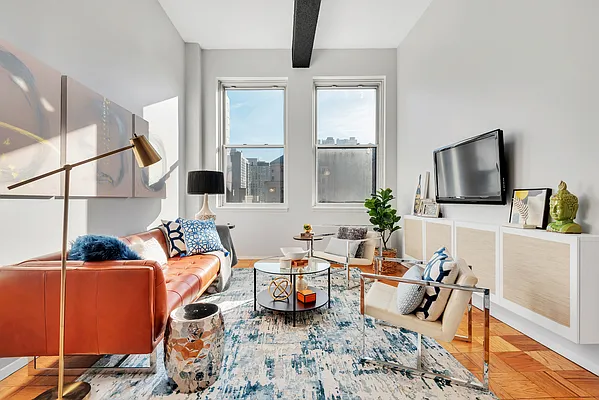 Sold by Compass | media 2