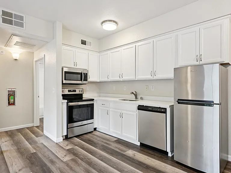 Marketplace Apartments — Photo 8