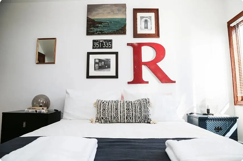 48 Pembroke Ave #3