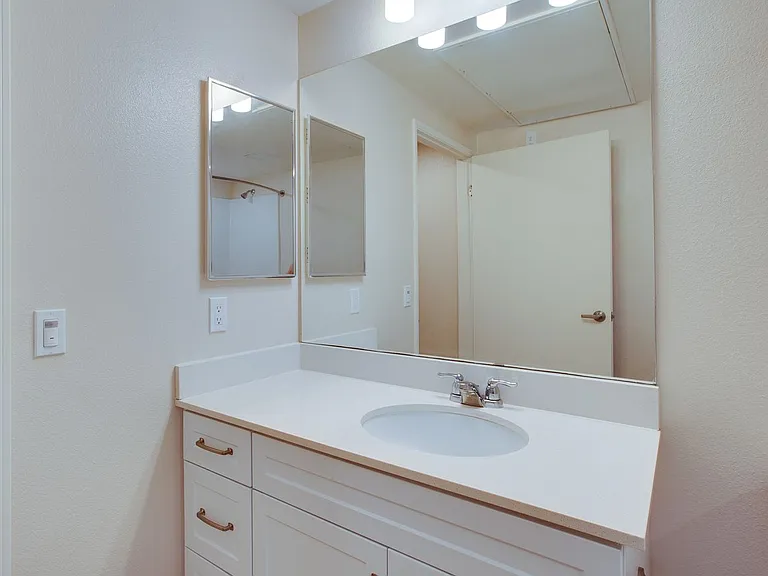 288 Center St. — Photo 33
