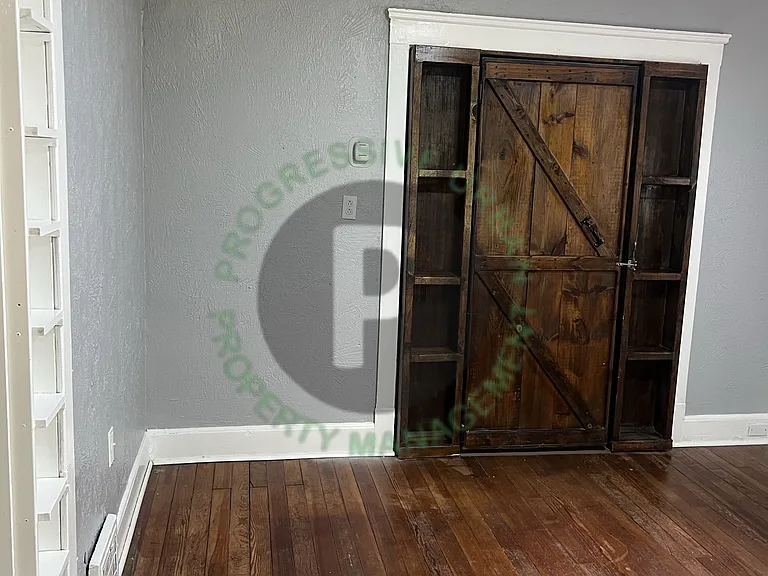 3586 W 47th St — Photo 13