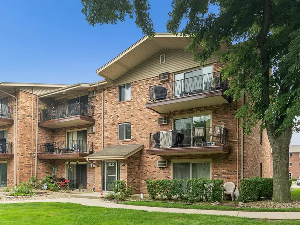 5330 Waterbury Dr APT 1603, Crestwood, IL 60445