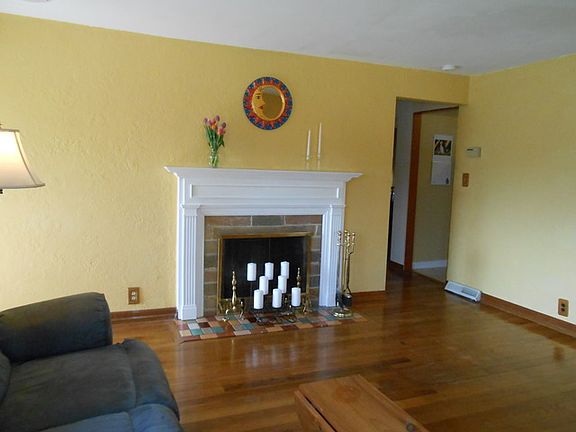 3rd image of 558 Claremont Ave
