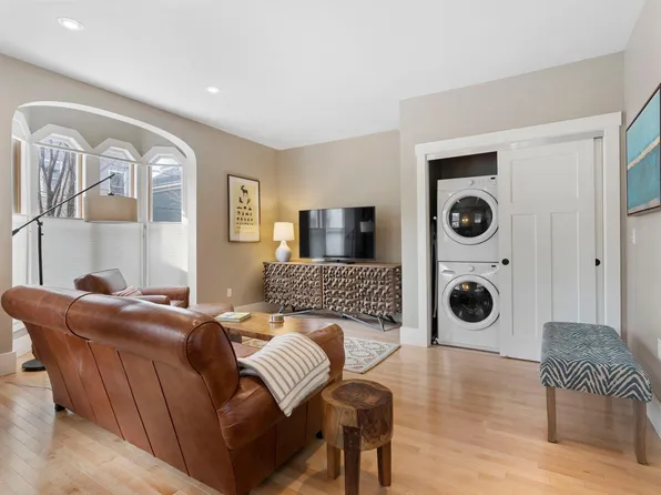 13 Lewis St APT 1, Portland, ME 04102