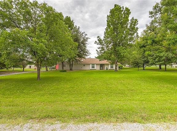 4th image of 214 Mesquite Dr