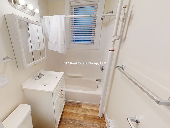 3rd image of 1637 Commonwealth Ave #O