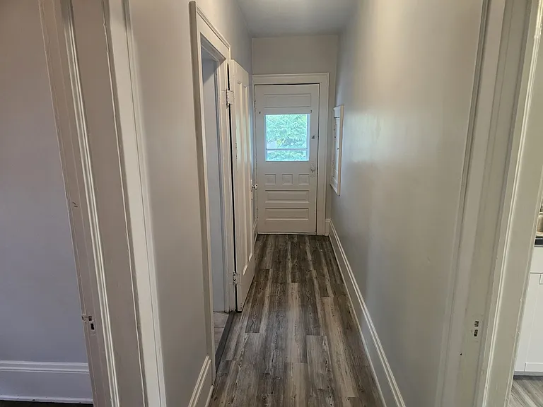 3518 Schiller Ave #UPSTAIRS — Photo 18