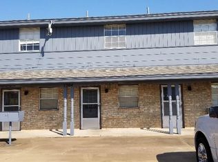 1304 Meadow Ln, Weatherford, OK 73096