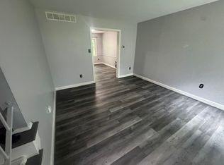 12 Sharpley Ct, Nottingham, MD 21236