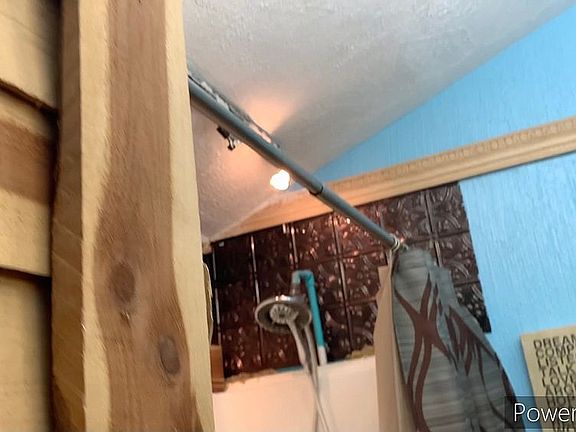 5th image of 1113 S Crutcher Ave