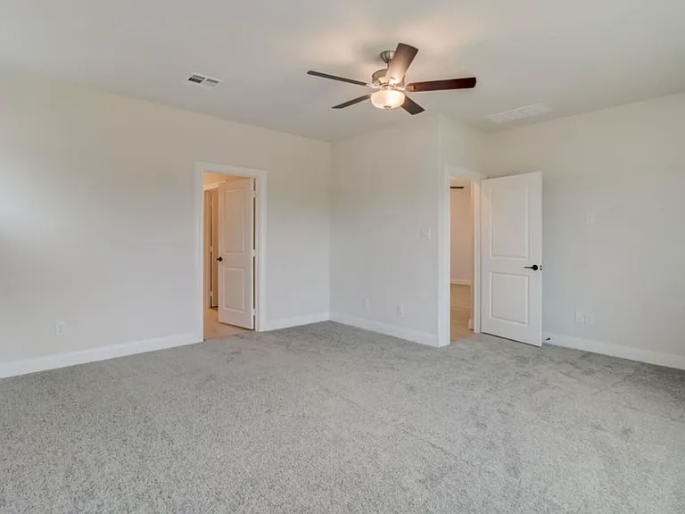 2623 Suncadia Ln — Photo 13