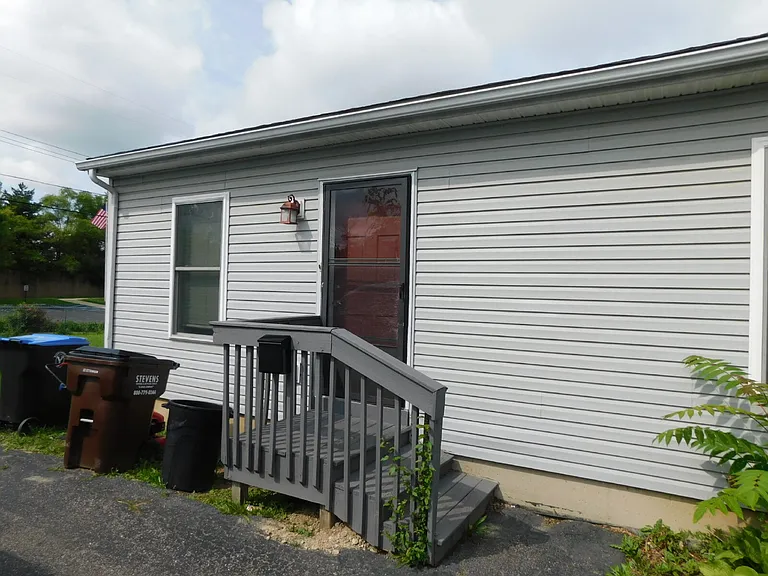 845 Jefferson Ave — Photo 1