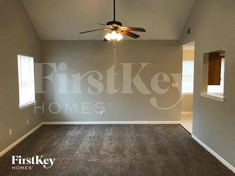 4455 Westminster Dr — Photo 3