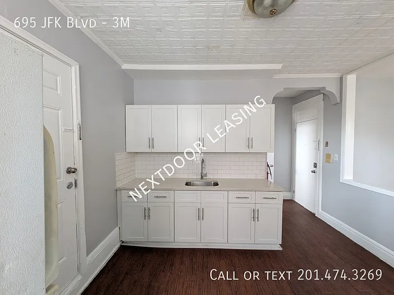695 John F Kennedy Blvd #3M — Photo 1