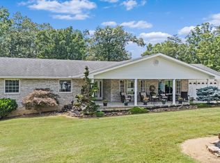 220 Cedarwood Dr, Sevierville, TN 37876