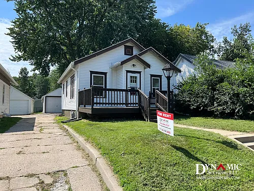 1917 S Duluth Ave Photo 1