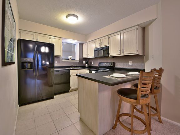 4th image of 12982 Kings Canyon Dr APT E