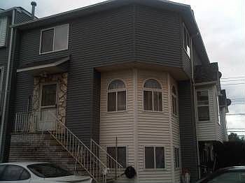 1st image of 86 Country Dr N