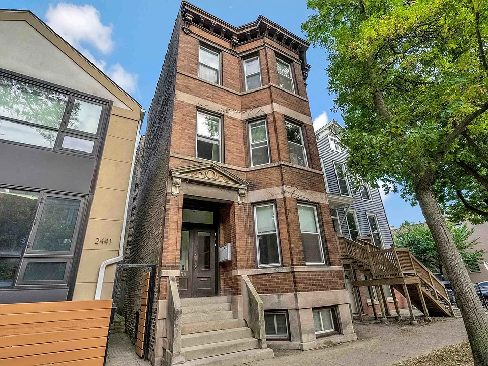 2439 N Seminary Ave #1