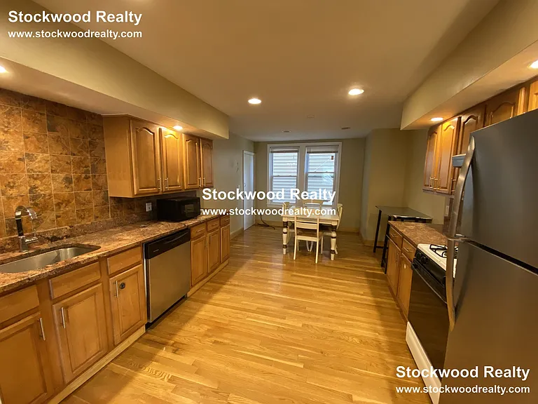 38 Mount Vernon St #2 — Photo 5