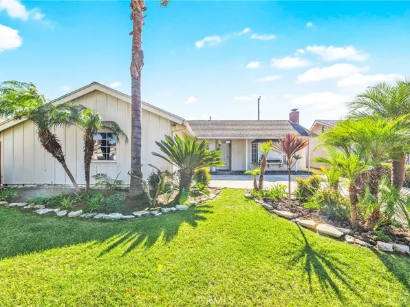 5042 Bluejay Cir, Huntington Beach, CA 92649