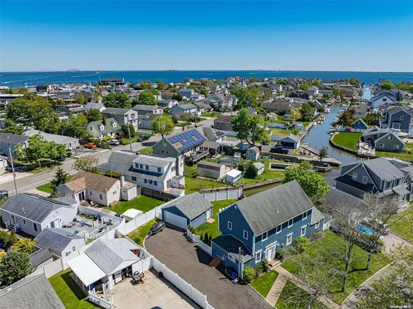 3 Araca Road, Babylon, NY 11702