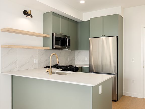 3rd image of 209 Lebleu St #318