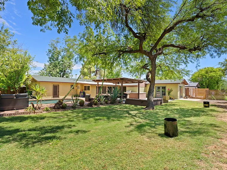 8744 N 6th Dr — Photo 27
