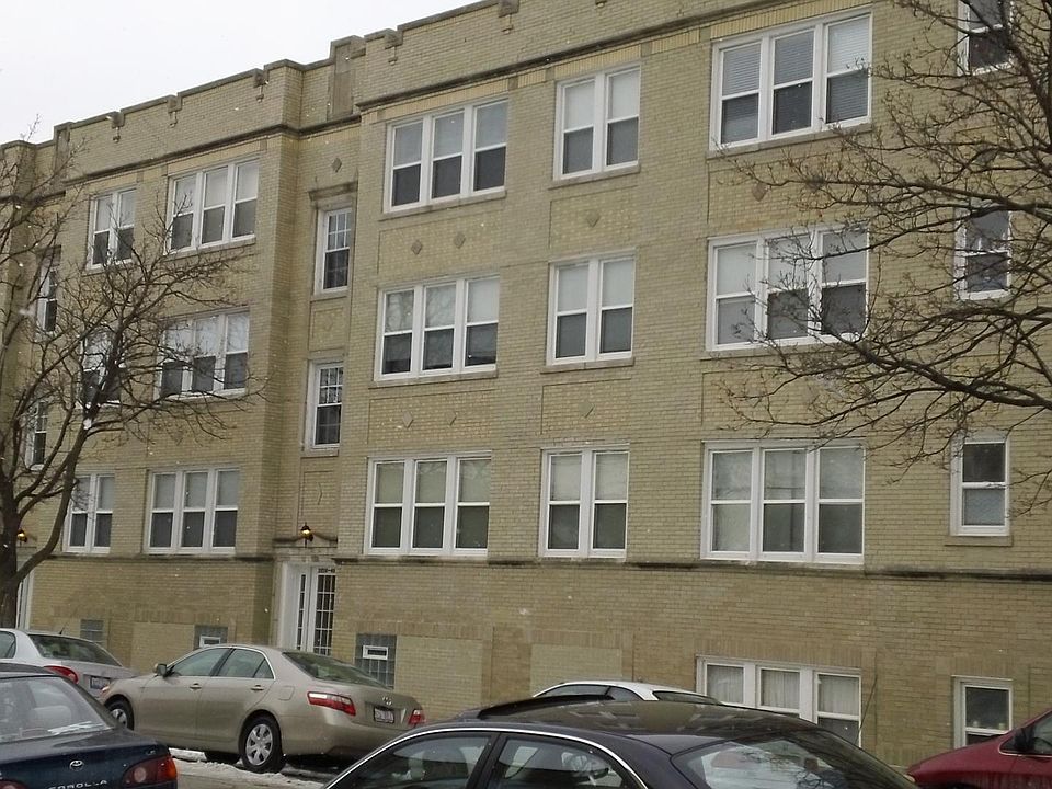1st image of 2838 W Glenlake Ave #3