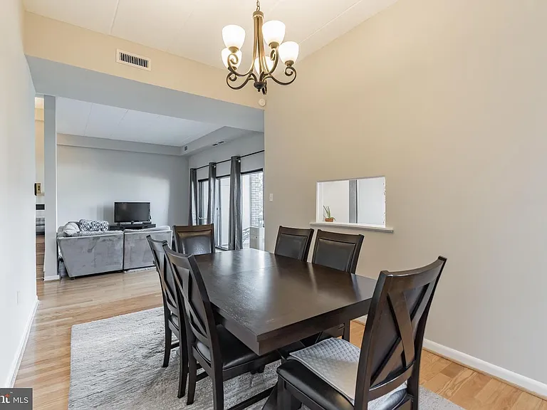 130 Roberts Ln #101 — Photo 2