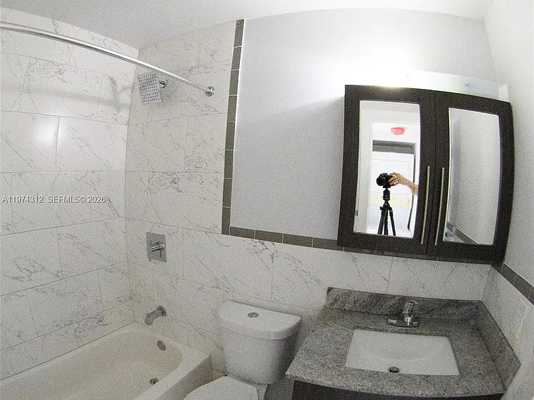 20825 NE 8th Ct #203-19 — Photo 6