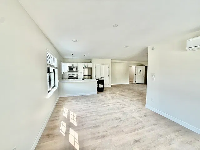 1 bed, 9999 sqft, $2,995 — Photo 1