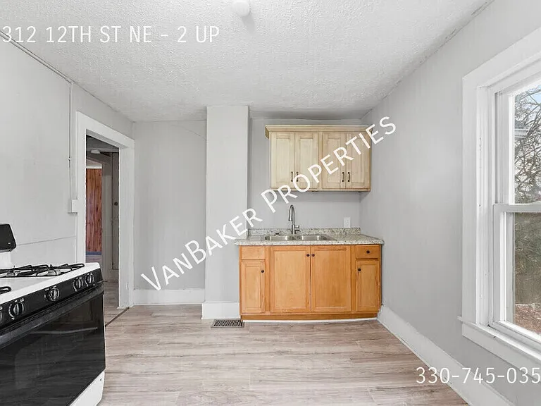 1312 12th St NE #2 — Photo 9