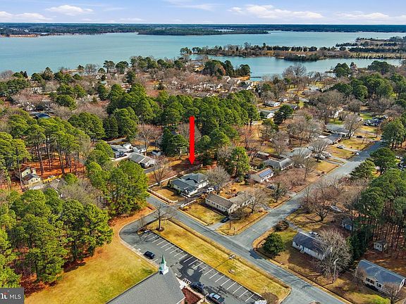 3rd image of 204 Lincoln Ave